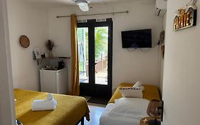 Ti kaz bo - Chambre Papaye chez l'habitant
